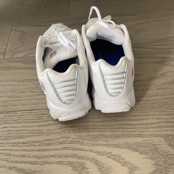 K•Swiss shoes size 7.5 - Picture 3 of 4